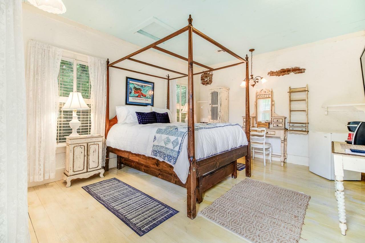 T'Frere'S Bed & Breakfast Лафайет Екстериор снимка