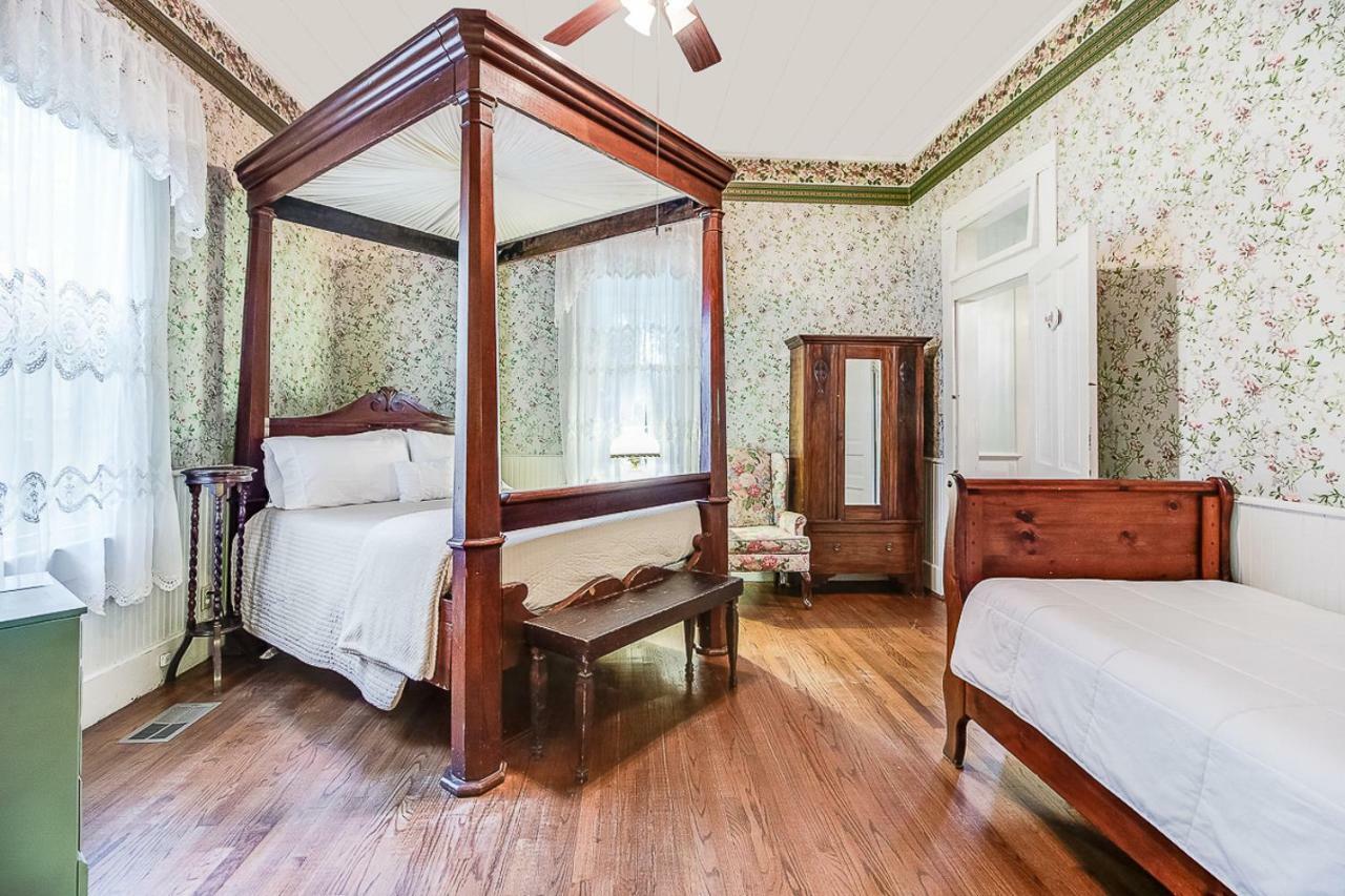 T'Frere'S Bed & Breakfast Лафайет Екстериор снимка